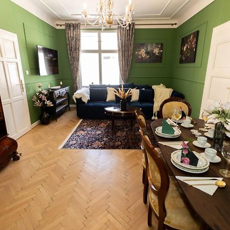 New, Stylish And Spacious Apartment Bratislava Esterno foto