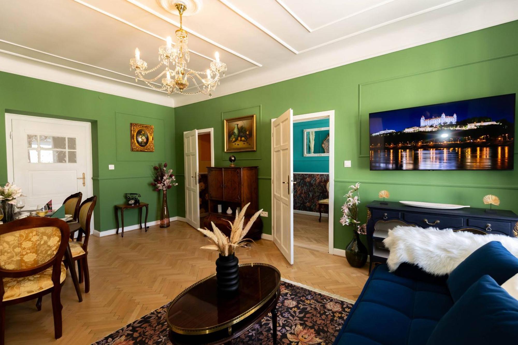 New, Stylish And Spacious Apartment Bratislava Esterno foto
