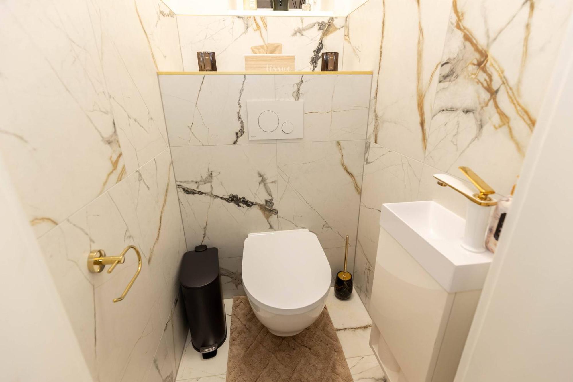 New, Stylish And Spacious Apartment Bratislava Esterno foto
