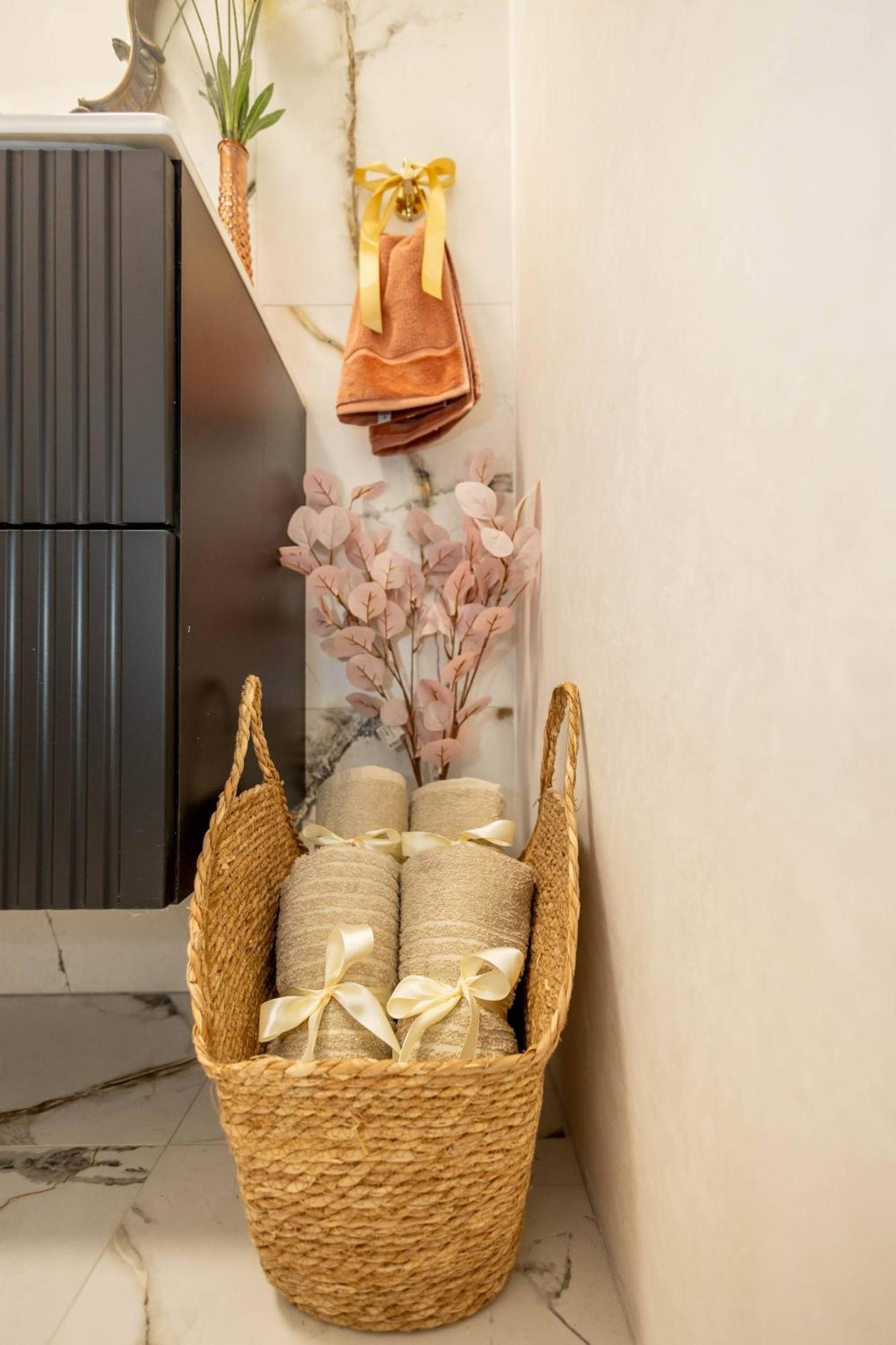 New, Stylish And Spacious Apartment Bratislava Esterno foto